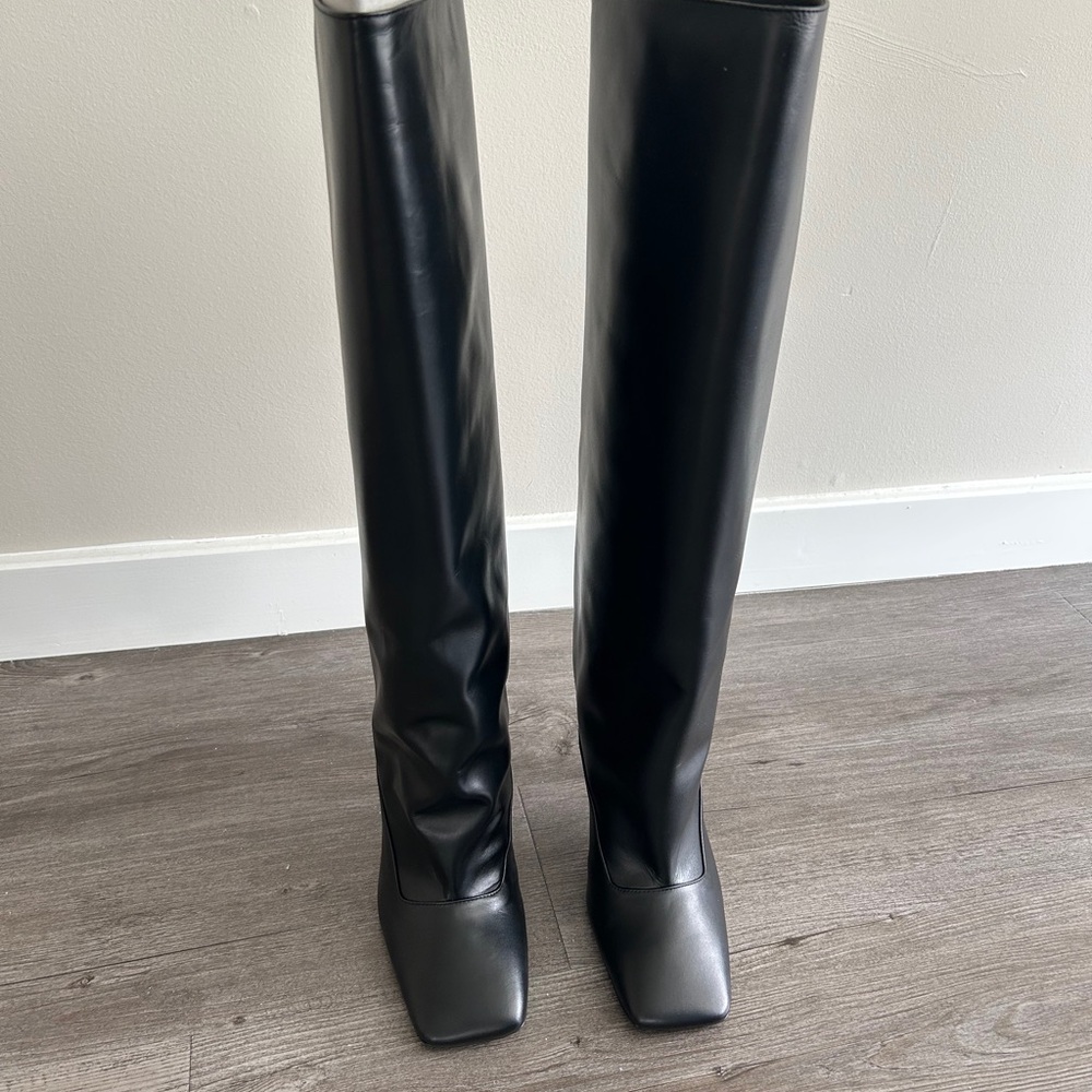 The Attico Black Over the Knee Boots Sleek Leather Design